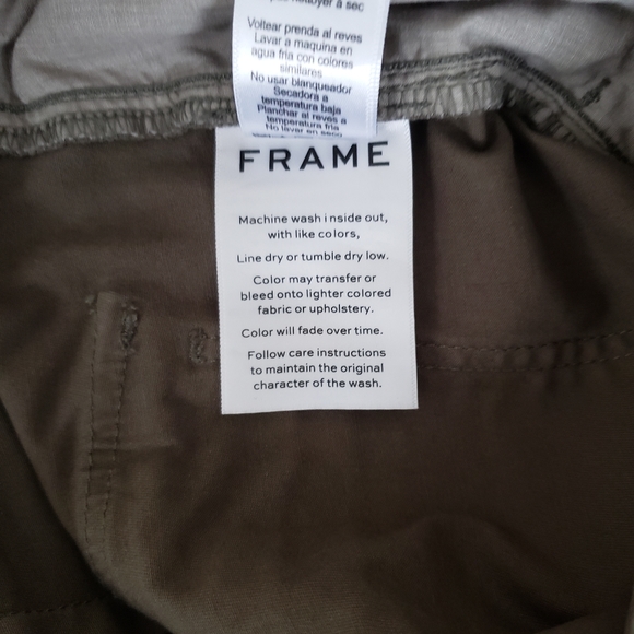 FRAME Lean Straight Cropped Pants
Army Gre… - Picture 11 of 13